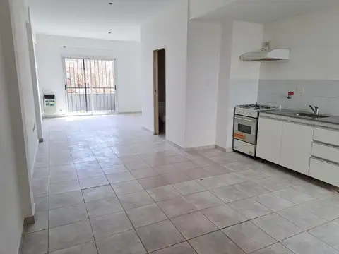 Monoambiente en calle 43 e / 27 y 28 amplio y luminoso