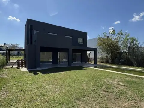 Casa en Venta en Puertos - Acacias, USD 290.000