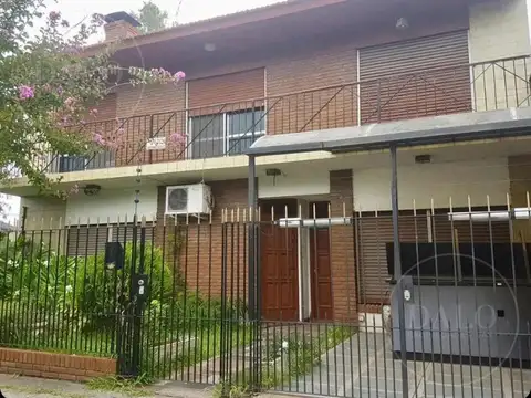 Casa en Alquiler de 4 dormitorios