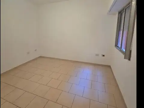 Departamento en Alquiler en Villa Ballester, $ 750.000