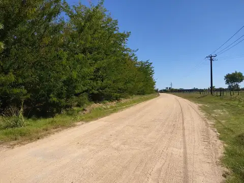 Venta Campo casi 4 hás, a 1 cuadra de Ruta 75