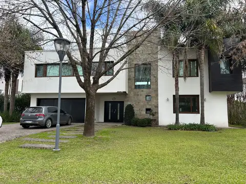 EXCELENTE PROPIEDAD EN TERRAVISTA 