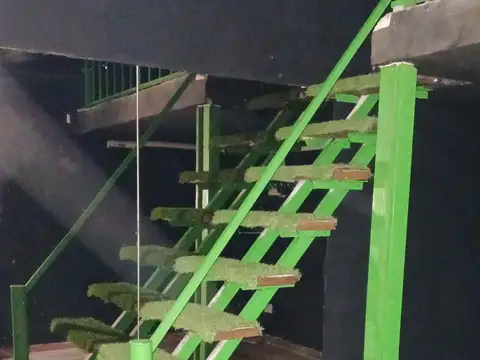 Local c/entrepiso Alquiler Galeria CENTER  Peatonal Floria