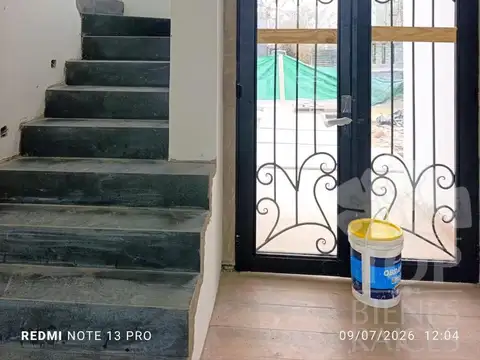 Casa en Venta con 3 cocheras