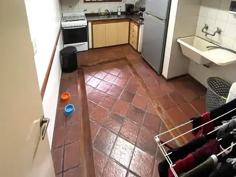 Depto Tipo Casa 4 ambientes con 2 baños