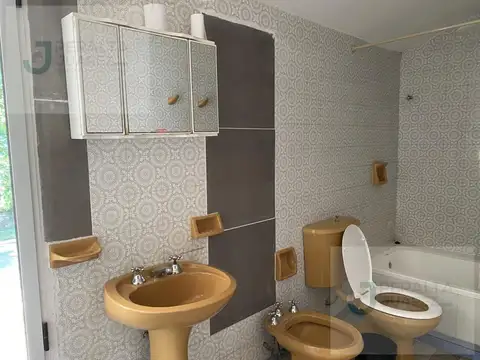 Casa EN VENTA con vista al Rio en Paso de la Patria