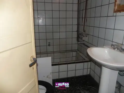 Depto Tipo Casa en Venta 40 años