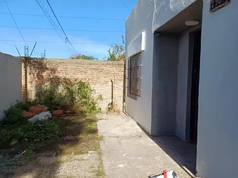 Casa 3 ambientes con 2 baños