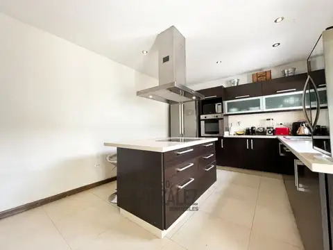Depto Tipo Casa en Venta en Barrio Naón, USD 250.000