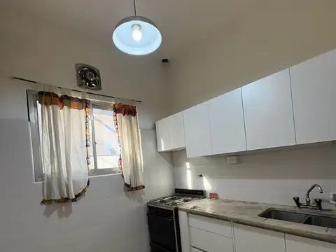 Avenida Rivadavia 10200, Piso 1