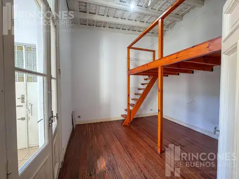 Depto Tipo Casa en Venta 50 años