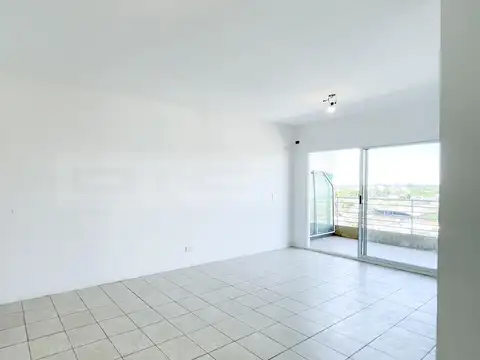 Tucuman  al 800 entre Alsina y 11 de Septiembre