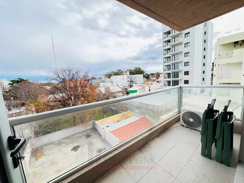 Departamento de 1 dormitorio + cochera en venta en Monte Hermoso - Dorrego 330