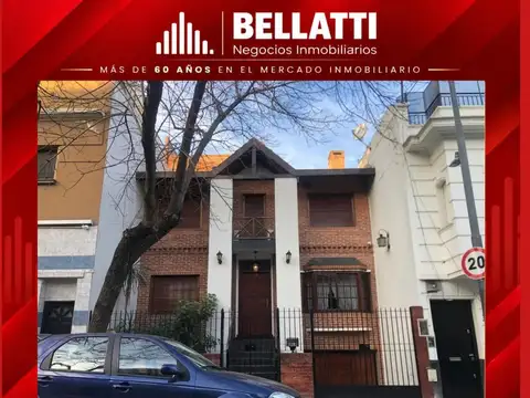 CASA DE 5 AMBIENTES. BOEDO: 4 BAÑOS, GARAGE, PARQUE, QUINCHO