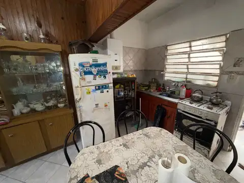 Casa 5 ambientes con 1 baño