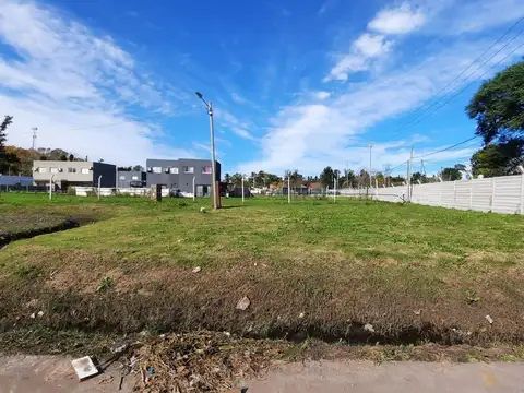 VENTA LOTE DEL VISO BARRIO PARQUE CASUARINAS