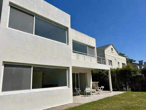 Casa en Alquiler A Estrenar
