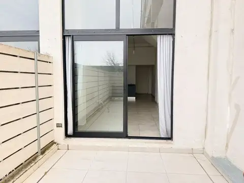 Departamento en Alquiler en Parque Chacabuco, $ 690.000