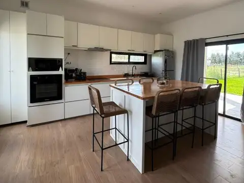 Casa en Venta al Oeste