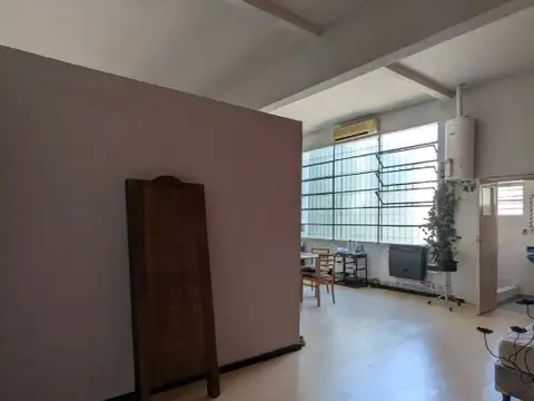 Galpon en Alquiler en Villa Crespo, USD 2.200