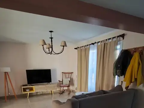 Casa en Venta con 4 cocheras