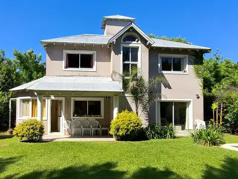 OPORTUNIDAD! 4 amb. con dependencia, piscina, y amenities en el  destacado Barrio Privado Bermudas.