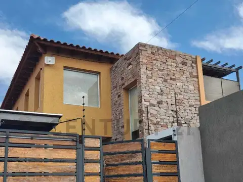 CASA 4 DORM - BARRIO CERRADO - GUAYMALLEN