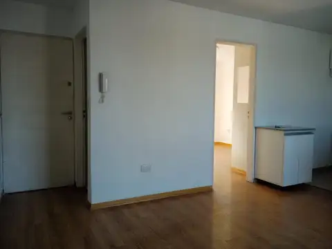 Departamento en Alquiler en Villa Sarmiento, $ 550.000