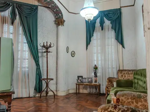 Casa 6 ambientes en venta en Almagro casi Caballito