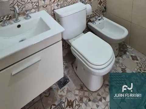 Casa 5 ambientes con 1 baño