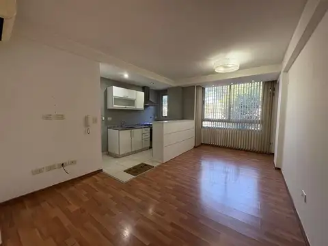 Gelly Y Obes 800, Piso 1