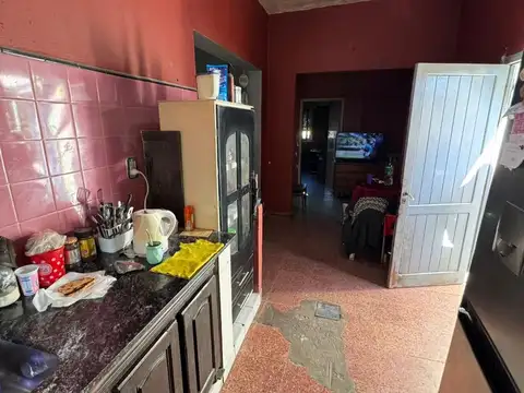 Casa 2 ambientes con 1 baño
