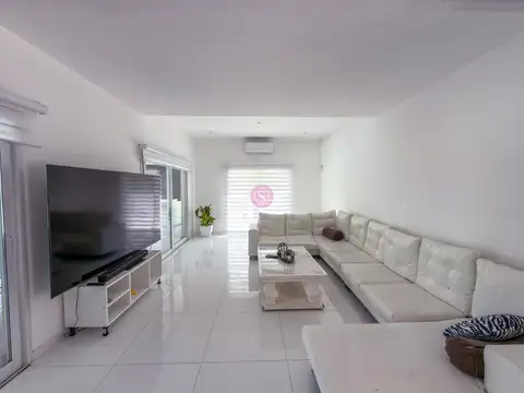 Casa  en Venta en Casuarinas del Pilar, Zelaya, Pilar