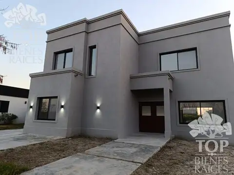 Casa Chalet  en Venta en El Cantón, Escobar, G.B.A. Zona Norte