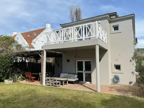 Casa en Venta de 4 dormitorios