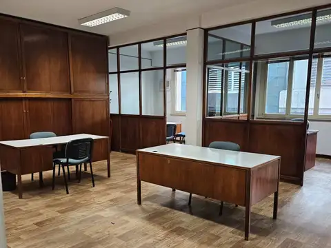 ALQUILER OFICINA 5 DESPACHOS EN MICROCENTRO