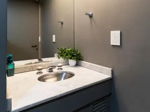 VENTA CASA CON JARDIN Y PILETA EN BELGRANO R