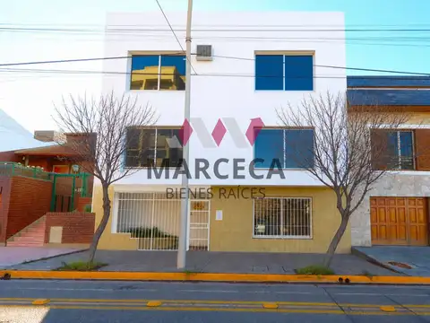 Casa en Alquiler en Área Centro Oeste, $ 3.600.000