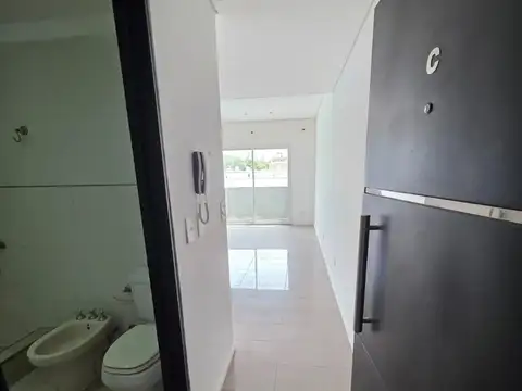 Oficina 2 ambientes con 1 baño