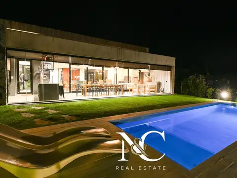 Casa en Venta en Barrio Golf 2, USD 430.000