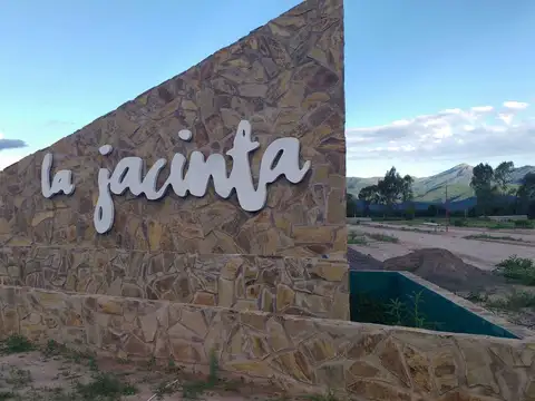 Terreno en venta de 300m2 ubicado en la Jacinta, San Agustin