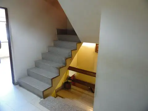 VENTA, CASA 2 PLANTAS, BARRIO CENTRO