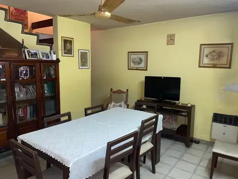 Casa 4 ambientes con 1 baño