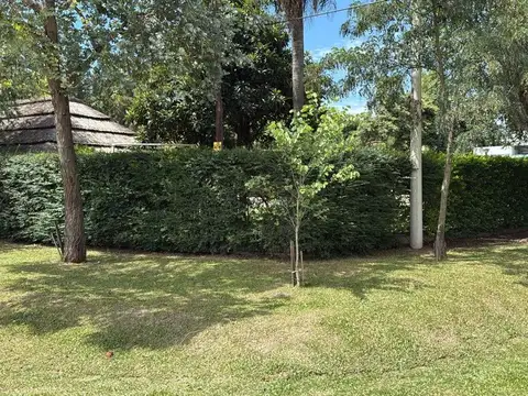 QUINTA A LA VENTA FRENTE AL AEROPUERTO J. NEWBERY