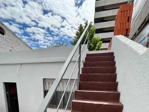 Depto Tipo Casa en Alquiler en Villa Maipu, $ 800.000
