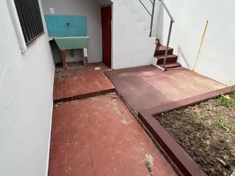 Depto Tipo Casa en Alquiler de 3 ambientes