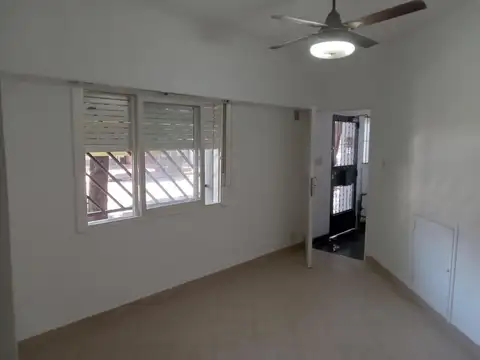 Depto Tipo Casa en Alquiler de 2 dormitorios