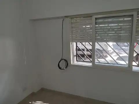 Depto Tipo Casa en Alquiler en Liniers, $ 600.000