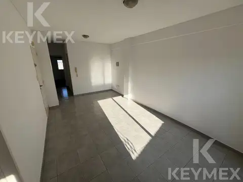 Departamento con cochera en 60 entre 2 y 3