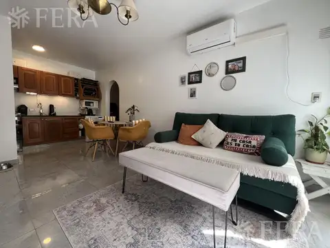 Venta PH 2 ambientes con patio en Wilde